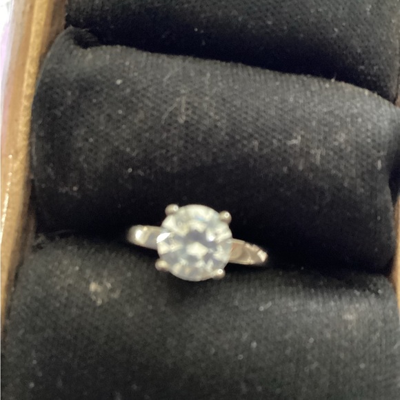 Rings - Picture 5 of 6